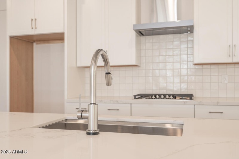 Tri Pointe Waterston Central 297 - Kitch