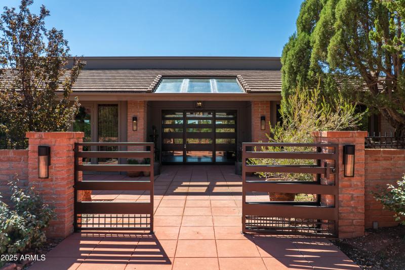 FRONT COURTYARD ENTRY
