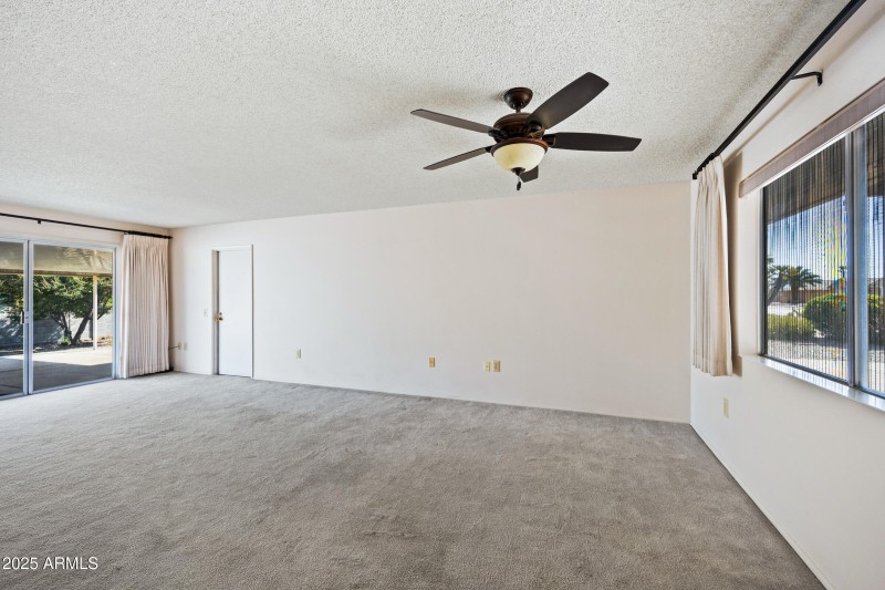 11041 W Pleasant Valley Rd-13