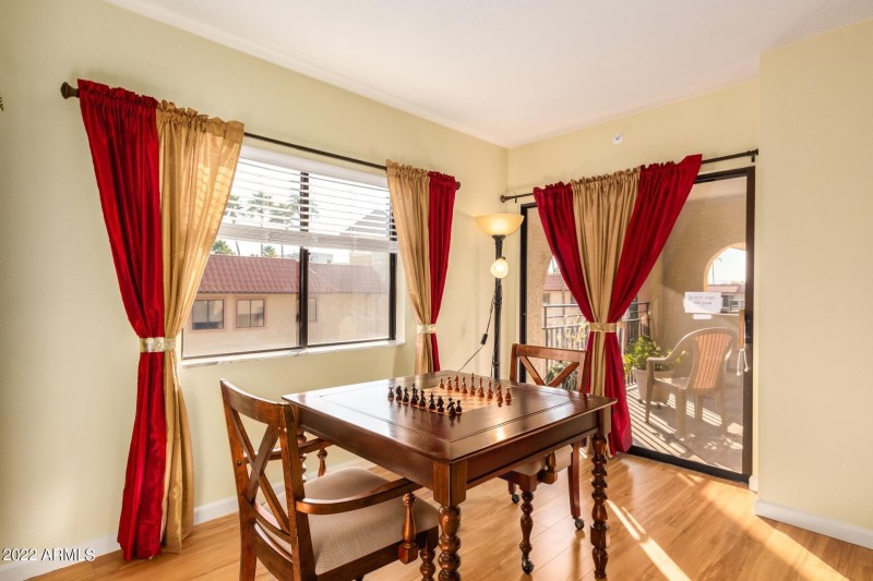 0004-04 - Thunderbird