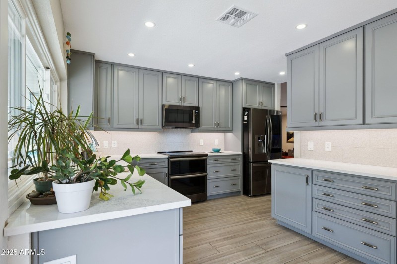 Under Cabinet Lighting