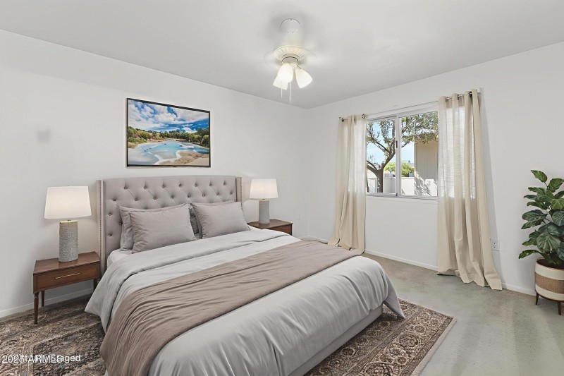 Guest Bedroom-Standard-16-1