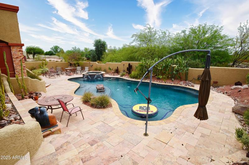 42D2E572-E954-4857-A145-5428666DB14E