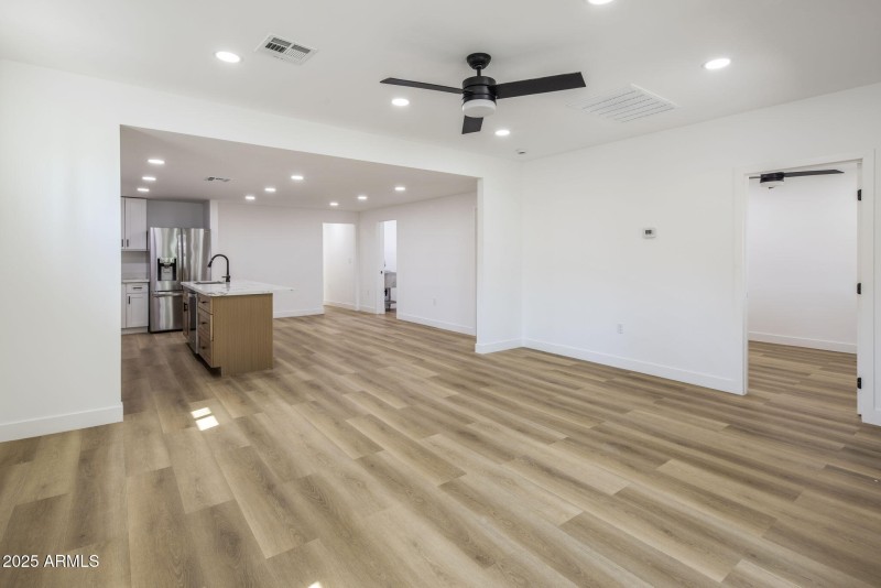 8-web-or-mls-D46A2168