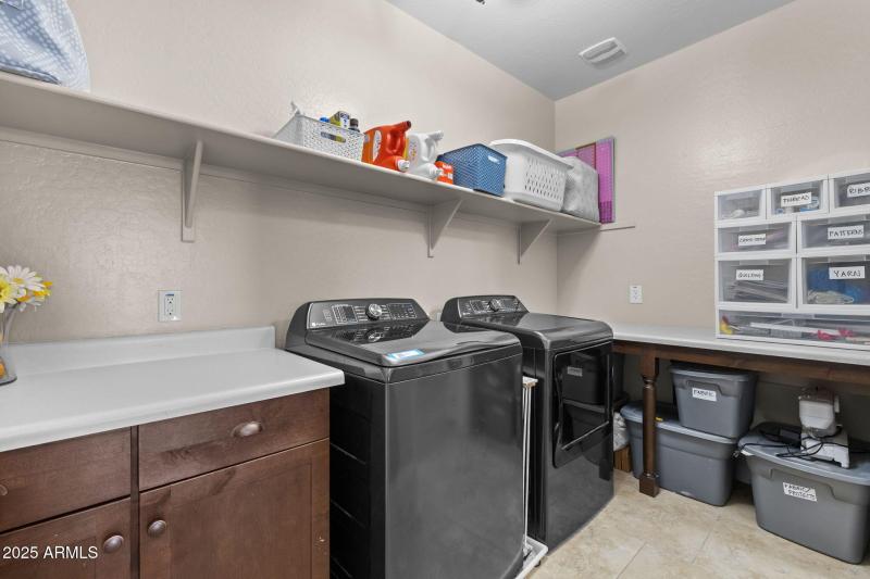 43-web-or-mls-10648 E. Kinetic Drive-43