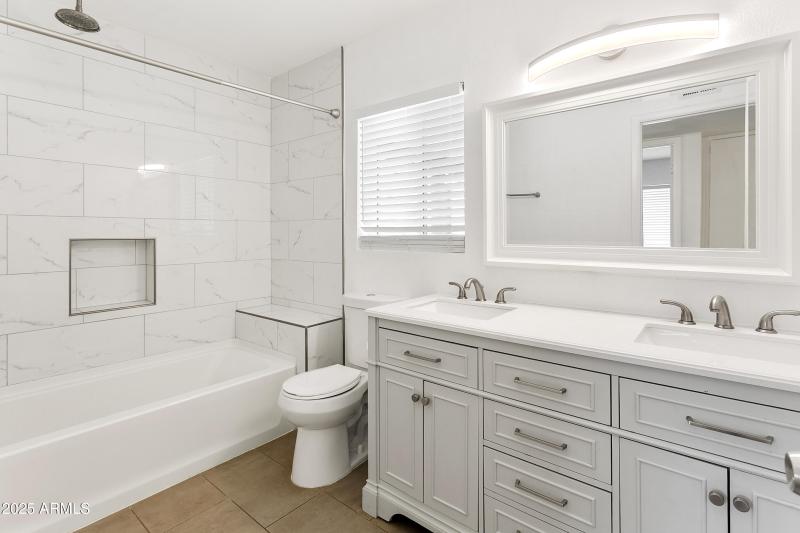 1527EWestwindway013