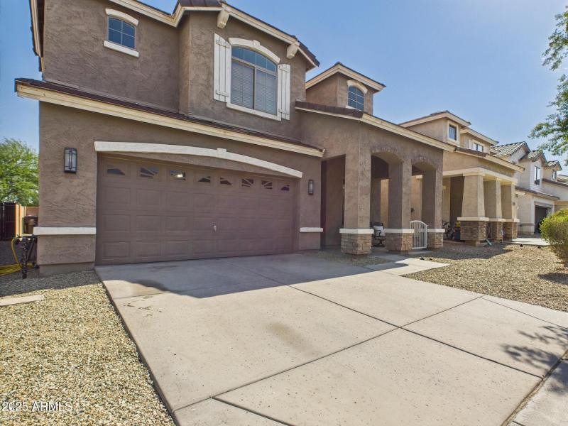 Spacious Driveway Access