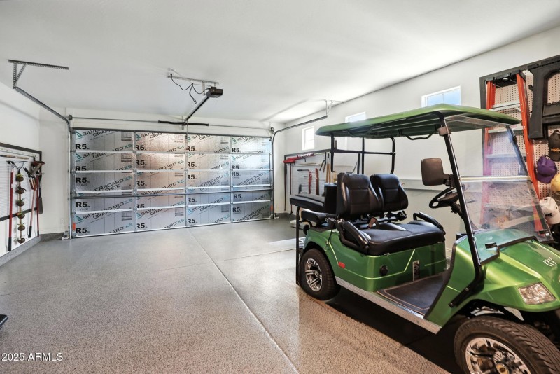 2.5 Car Garage w/Epoxy floors
