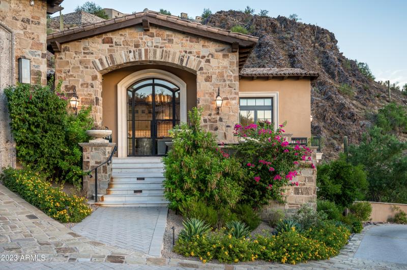 1479sf - 2 Bedroom Guest House