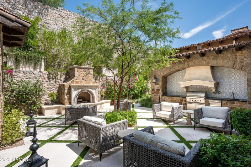 Cook and Dine Outdoors