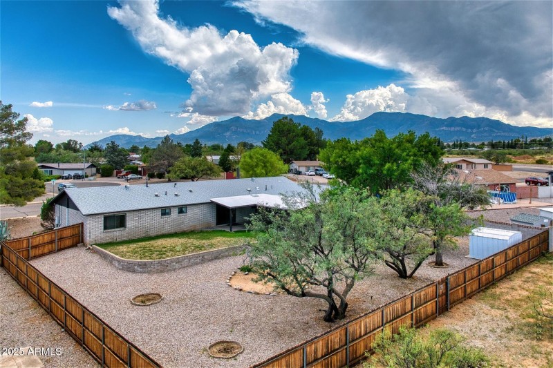 062020-2011 East Foothills Drive