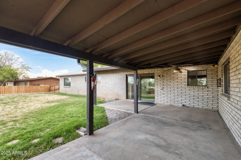 072013-2011 East Foothills Drive