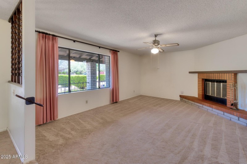 082008-2011 East Foothills Drive