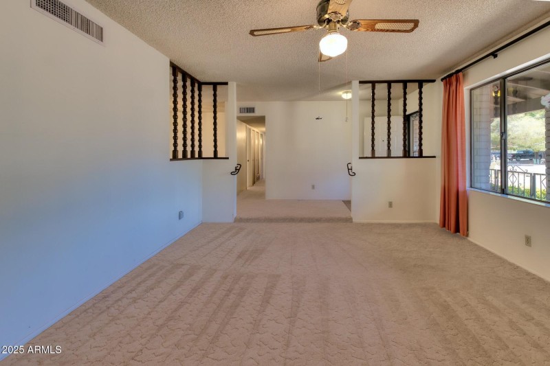 082033-2011 East Foothills Drive