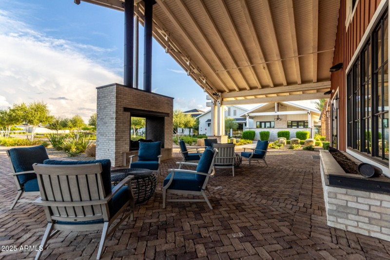 Clubhouse Outdoor Seating