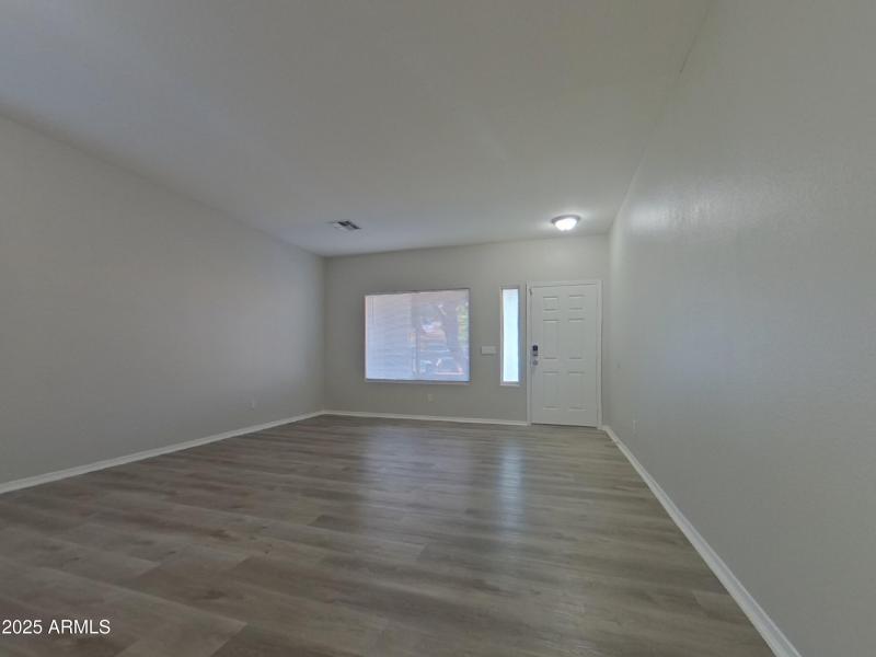 2_pc_T92SjD5qj7_8dHPrXbUnl_layout_0