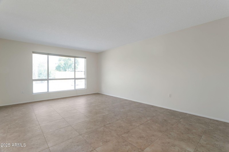 3-web-or-mls-Qp-2074