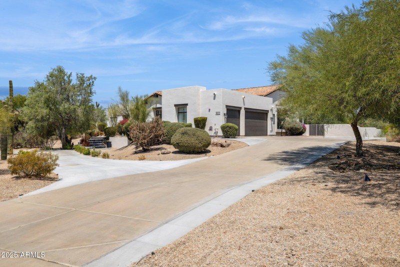 2-web-or-mls-7832-e-parkview-ln