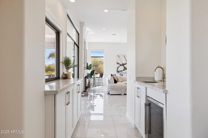 14-web-or-mls-7832-e-parkview-ln