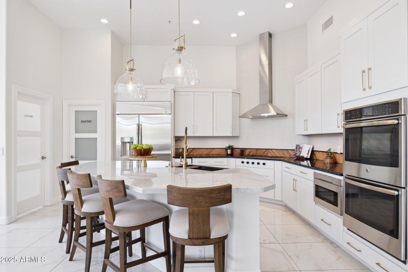 20-web-or-mls-7832-e-parkview-ln