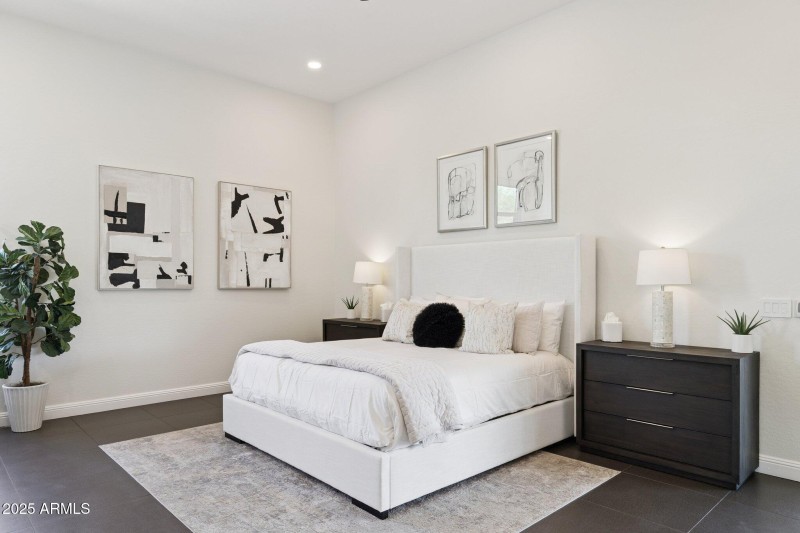 23-web-or-mls-7832-e-parkview-ln