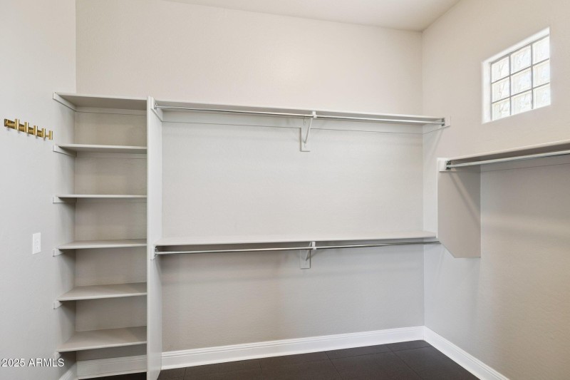 31-web-or-mls-7832-e-parkview-ln