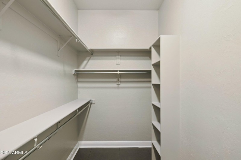 32-web-or-mls-7832-e-parkview-ln