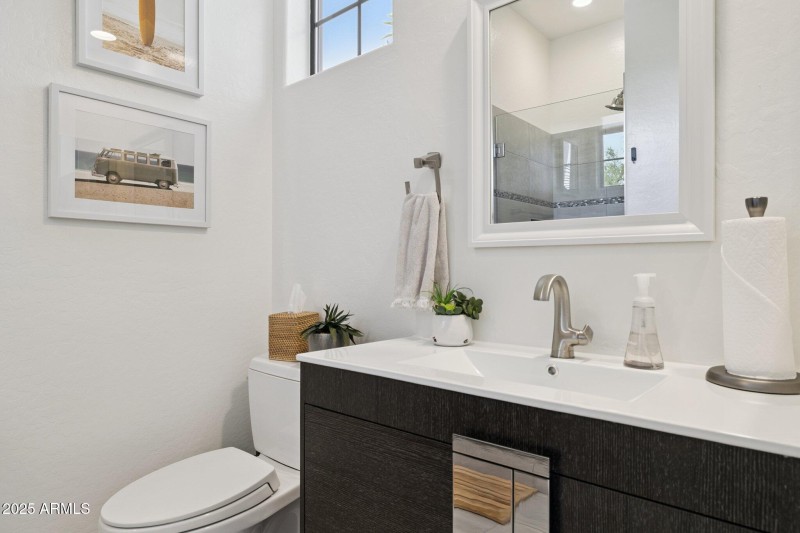 36-web-or-mls-7832-e-parkview-ln