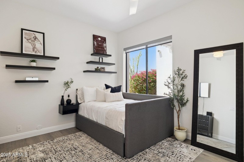 38-web-or-mls-7832-e-parkview-ln