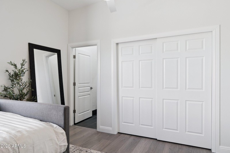 40-web-or-mls-7832-e-parkview-ln