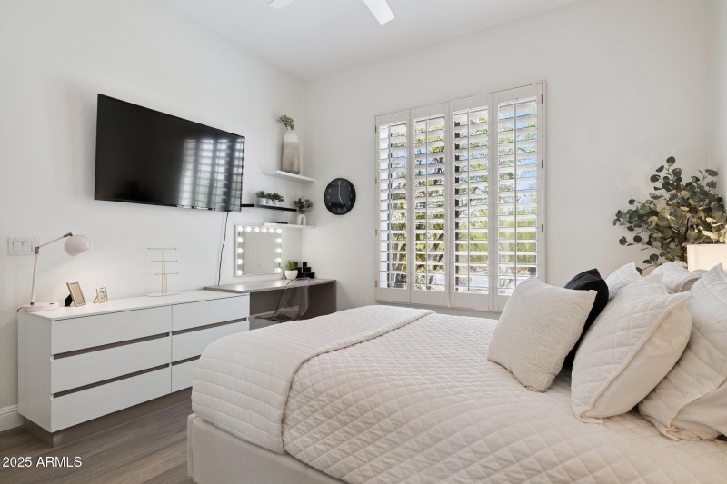 47-web-or-mls-7832-e-parkview-ln