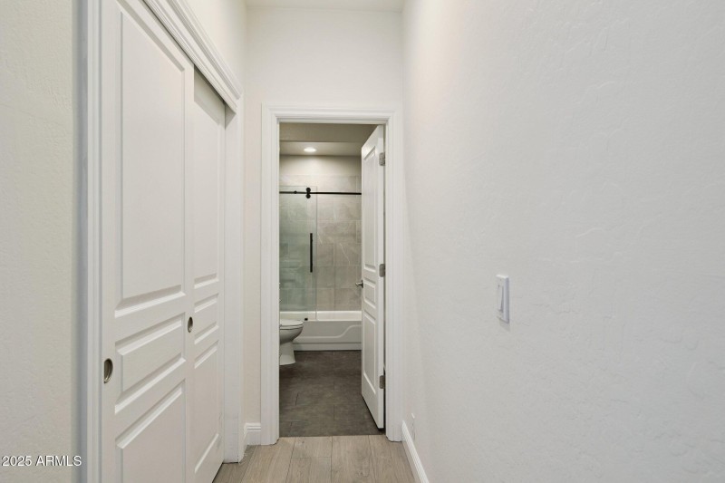 51-web-or-mls-7832-e-parkview-ln