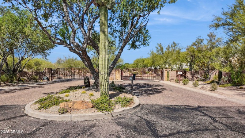 74-web-or-mls-7832-e-parkview-ln