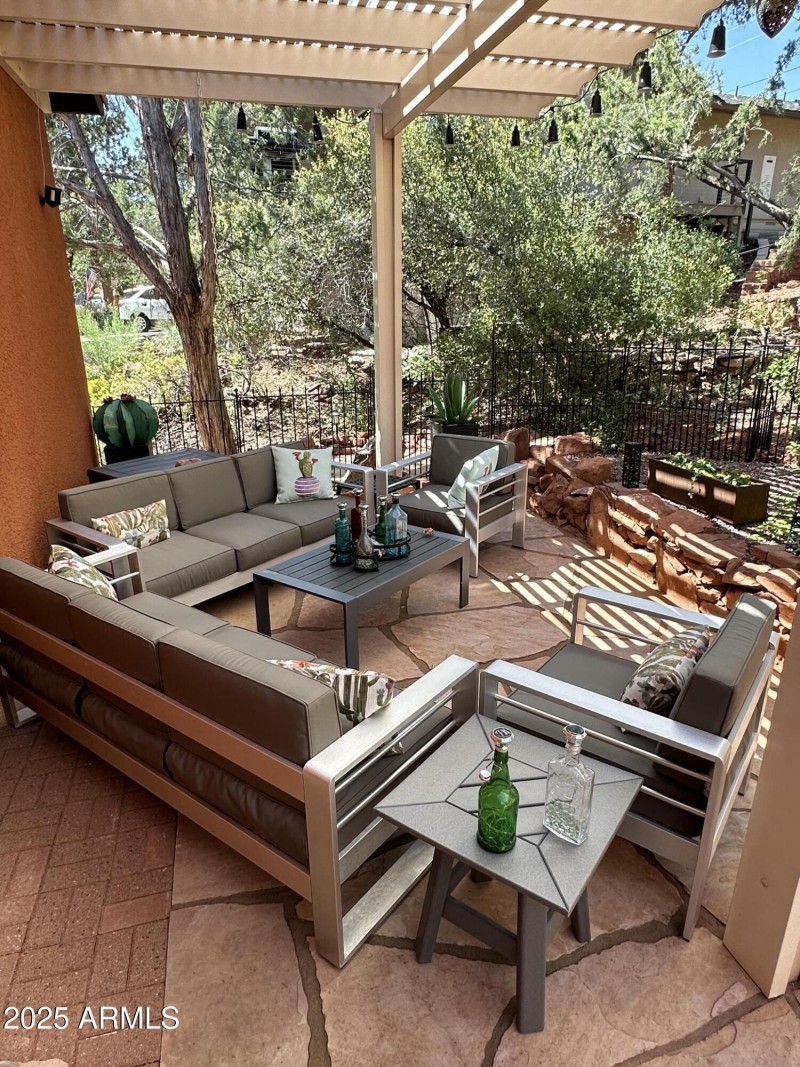 F3AE825B-AA81-498F-8B3A-714C5385DBC3