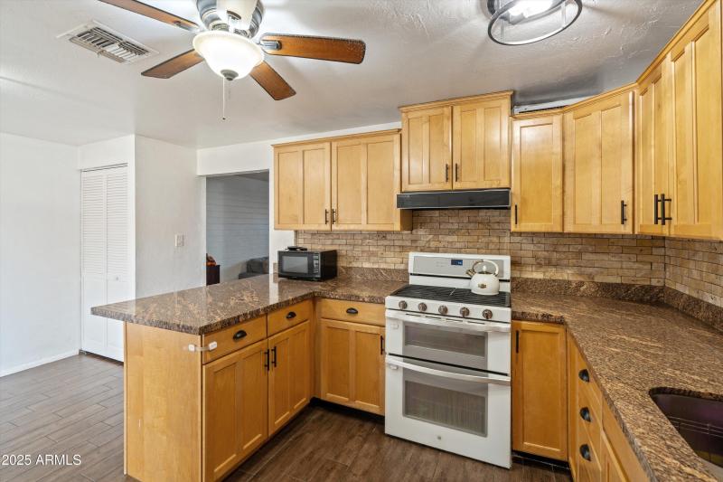 13-Kitchen