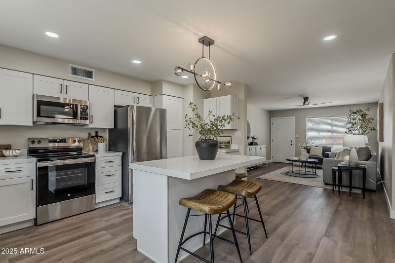 21-web-or-mls-Portobello Ave-21