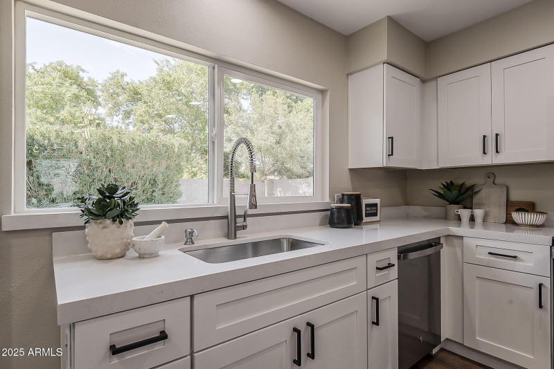 22-web-or-mls-Portobello Ave-22