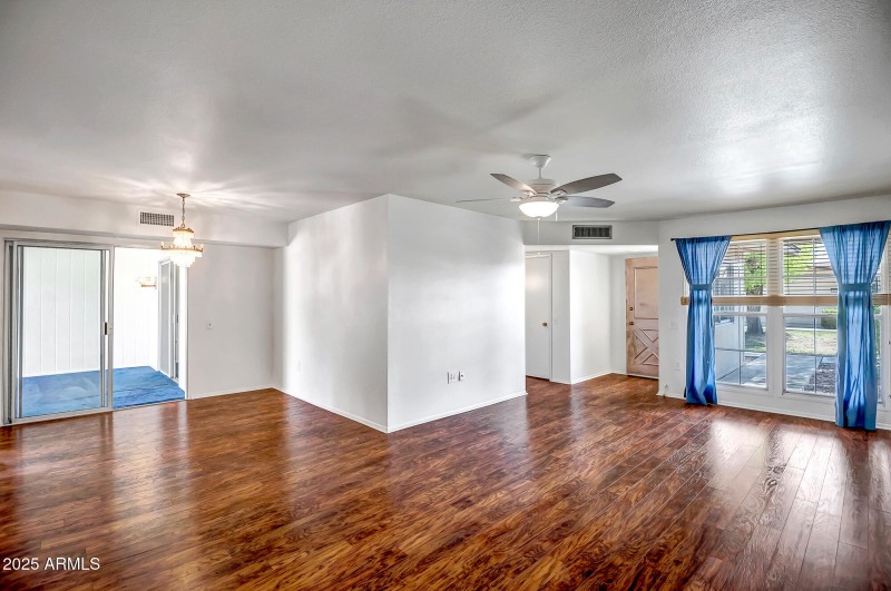 Living & Dining room