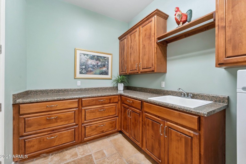 Large Utility Room with Sink