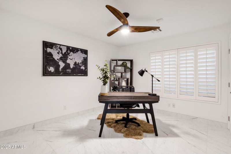 29-web-or-mls-4537-e-blue-sky-dr