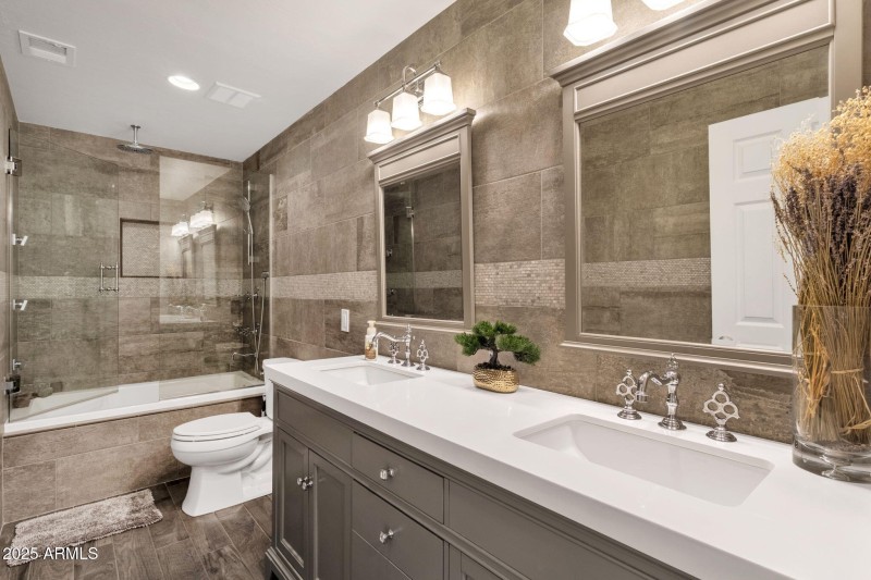 40-web-or-mls-4537-e-blue-sky-dr