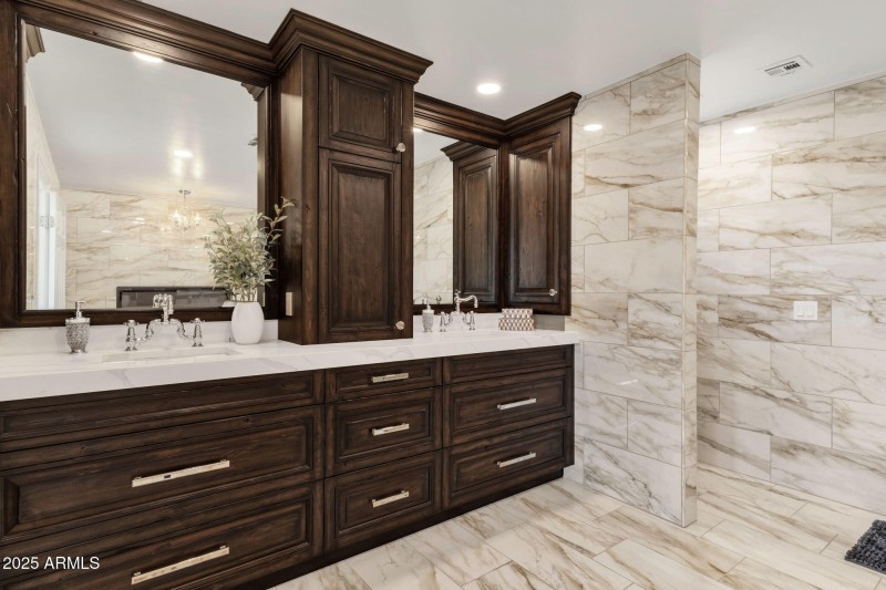 48-web-or-mls-4537-e-blue-sky-dr