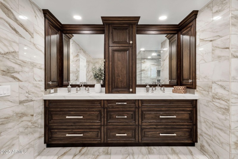 49-web-or-mls-4537-e-blue-sky-dr