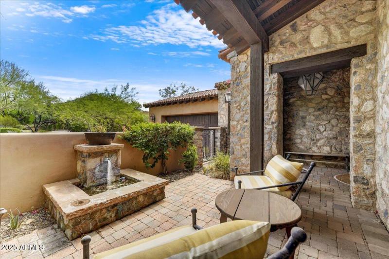 15-Front Patio Sitting