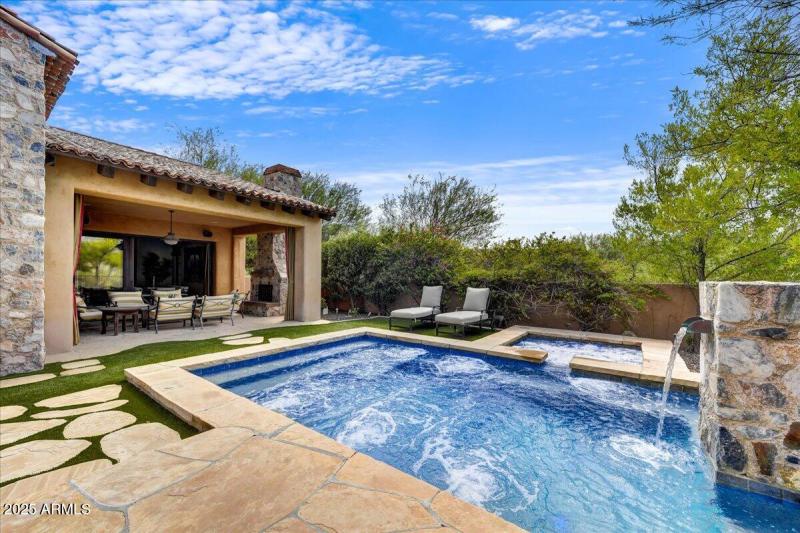 45-Pool Fountain Detail