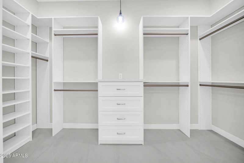 7052 E Eagle Feather Rd-16