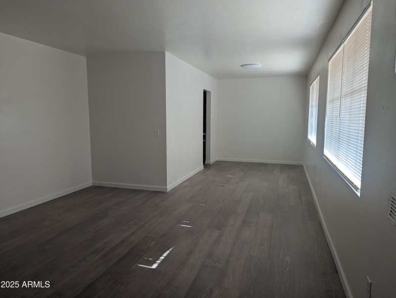 PXL_20250811_235821630