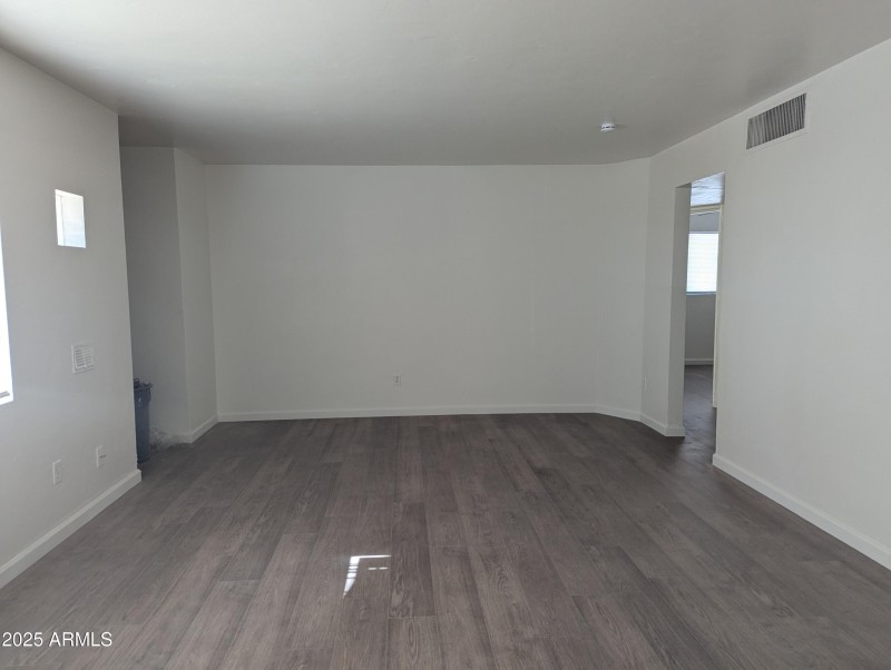 PXL_20250811_235905005