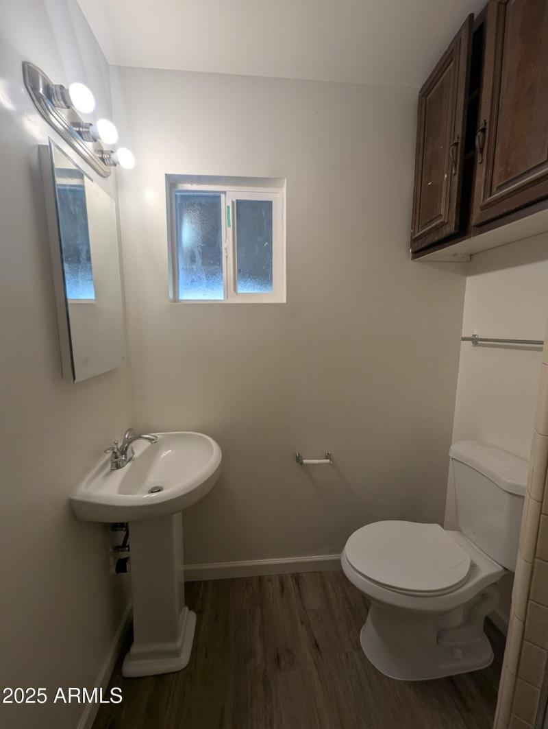 PXL_20250812_000100392.MP