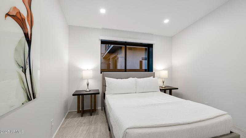 Modern-Old-Town-Scottsdale-4-9